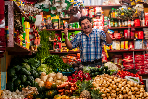 En las tiendas mexicinads puedes encontrar toldo lo que necesites para hacer una auténtica comida