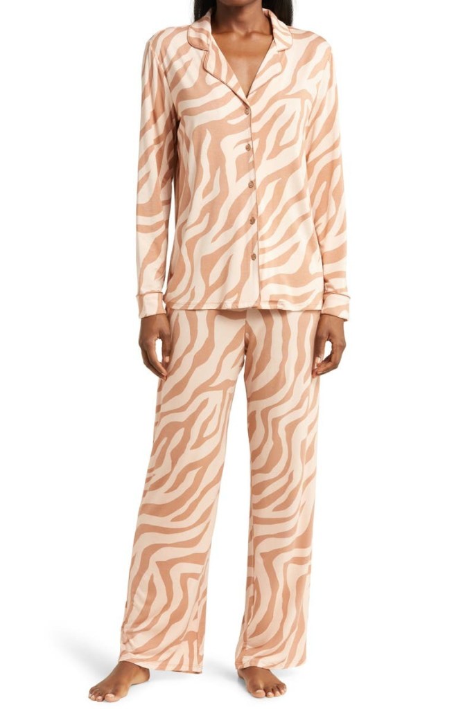 Pijama de dos piezas con estampado animal print Nordstrom