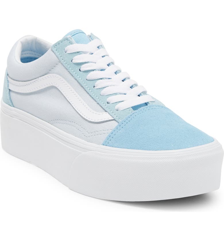 Zapatos de dama con estilo vieja escuela Vans