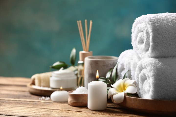 Crea el spa perfecto en casa con alguno de estos productos disponibles en Macy's