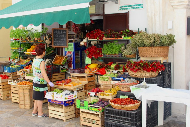 Aprende a planificar tus comidas y a establecer un presupuesto efectivo para tus compras de alimentos en nuestra guía paso a paso.