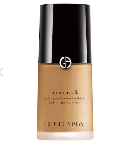 Eleva tu rutina de maquillaje con la galardonada Base de Maquillaje Luminous Silk Perfect Glow Oil-Free de Armani Beauty. En el tono 7.8 - tan, olive, esta base ofrece una cobertura radiante sin aceite, creando un lienzo perfecto para tu look. Descubre por qué es un imprescindible del 2023.