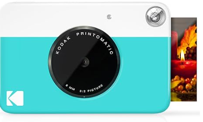 La KODAK Printomatic captura recuerdos al instante con fotografías a todo color en papel fotográfico adhesivo. Convierte momentos especiales en recuerdos tangibles, convirtiéndola en el regalo perfecto para amantes de la fotografía.