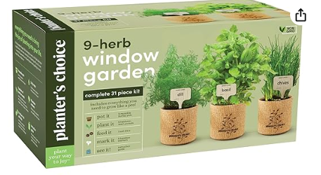 Transforma cualquier ventana en un oasis verde con nuestro Kit de Jardín de 9 Hierbas. Un regalo único para mujeres y amantes de la jardinería, este kit incluye semillas de plantas de interior y macetas de arpillera, creando un ambiente fresco y natural en cualquier hogar.