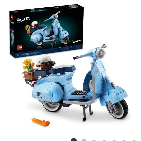 El set LEGO Icons Modelo de Scooter Vespa 125 es una joya para los amantes de la construcción y los admiradores de la icónica Vespa. Con 208 reseñas y una calificación de 4.3 estrellas, este set clásico está disponible con un descuento del 20% a solo $79.99 en lugar de $99.99. ¡Aprovecha esta oferta y añade un toque retro a tus regalos!