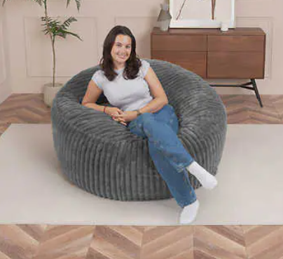 Descubre la máxima relajación con el Sillón Gigante Jumbo Lounger. Con su cubierta desmontable y lavable, este asiento ofrece comodidad y practicidad. Ahorra $30 en esta oferta válida hasta el 25 de diciembre y encuentra tu lugar de descanso perfecto.