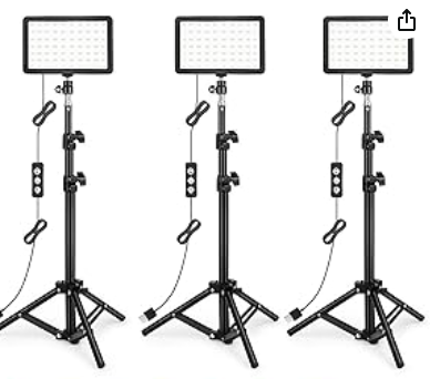 Eleva tu creatividad visual con el Kit de Iluminación LED de ALTSON. Perfecto para la fotografía y el video, este kit regulable con trípode ajustable te permite crear contenido profesional desde la comodidad de tu hogar.