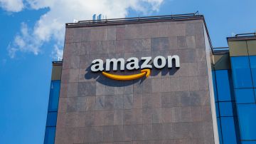 Explora el mundo de la decoración asequible en Amazon con nuestra selección de productos por menos de $50. Desde impresiones en lienzo inspiradoras hasta espejos personalizados con luz LED, este artículo te guiará a través de opciones elegantes y asequibles para darle vida a tu hogar.
