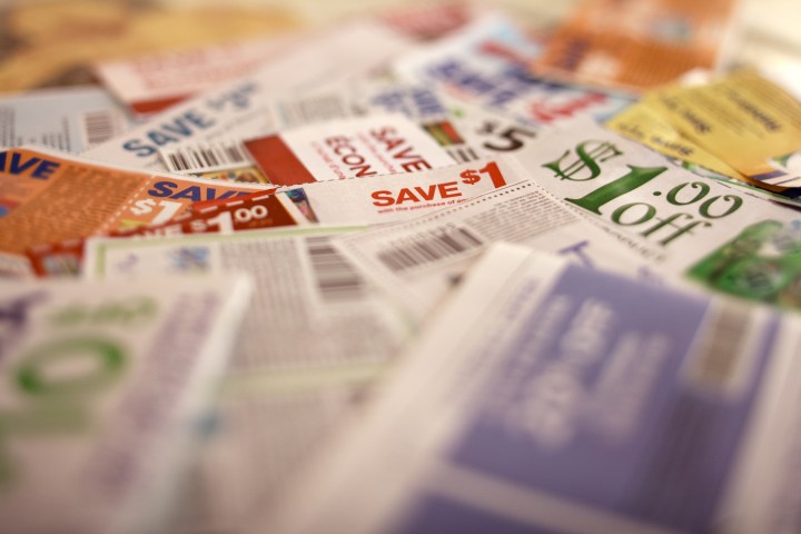 Prepárate para la temporada navideña con nuestro artículo sobre las aplicaciones de cupones más efectivas del 2023. Ahorra dinero en tus compras y regalos con estas herramientas inteligentes.
