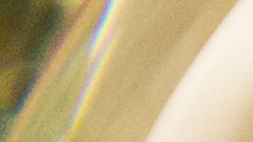 Explora la magia de la Navidad sin salir de tu presupuesto con opciones cuidadosamente seleccionadas. Desde el artesanal Ornamento de Fútbol Miami hasta el innovador Echo Pop con Smart Plug, cada artículo destaca por su originalidad y utilidad, convirtiendo la temporada de regalos en una experiencia inolvidable.