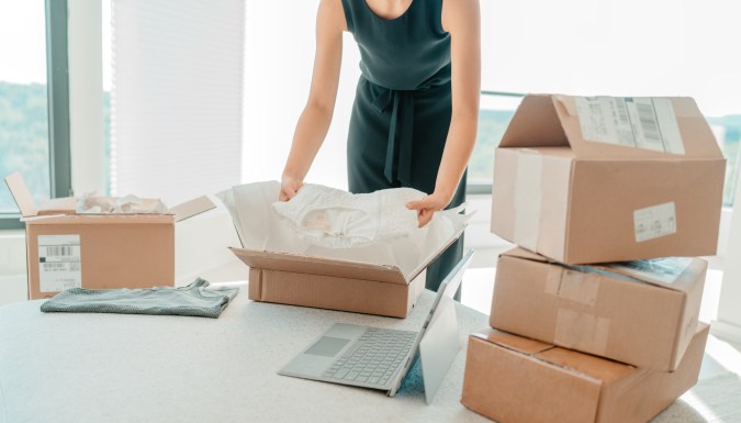 Sumérgete en el periodo postnavideño y descubre estrategias astutas para realizar ajustes a esas compras que no cumplieron tus expectativas, enfrentando la resaca de las festividades con inteligencia y practicidad.