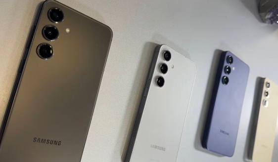 La preventa del Samsung Galaxy S24 redefine la experiencia de compra de smartphones. Con opciones de financiamiento, regalos inesperados y descuentos irresistibles, esta oferta te acerca a la innovación de Samsung de una manera que no querrás perder.






