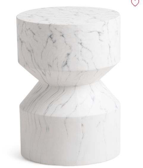 Descubre la sofisticación de la mesa de acento Marble Look de THREE HANDS. Con un precio especial de $75.00, esta pieza única transformará tu espacio con su elegancia, ¡una oferta que no querrás dejar escapar desde su precio original de $99.99!


