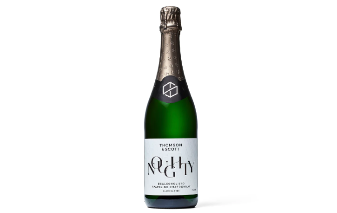 Sumérgete en la experiencia de Noughty, donde la exquisitez del chardonnay orgánico se une a la sostenibilidad. Este vino sin alcohol ofrece una opción legítima para el día a día, y con un precio accesible desde $22 en Boisson, es una invitación a deleitar el paladar sin límites.
