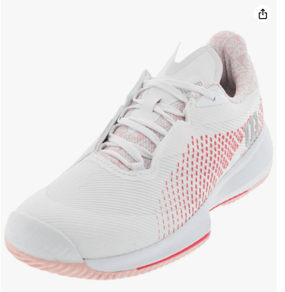 Descubre el rendimiento excepcional de las zapatillas Wilson Kaos Indoor en canchas de interior. Su diseño ligero y el sistema Stable CHASSIS garantizan una agilidad óptima en cada movimiento. Desde la punta hasta el mediopié, el ajuste perfecto es evidente en su diseño distintivo. Con una parte superior de cuero sintético, inserciones de malla transpirable y una plantilla de espuma moldeada, estas zapatillas ofrecen comodidad sin igual. Experimenta la estabilidad torsional y la amortiguación excepcional en la suela con las Wilson Kaos Indoor.