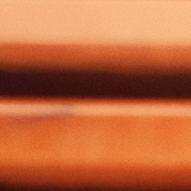 Explora cada rincón de la planificación de tu boda con nuestra completa guía. Desde vestimenta y peinados hasta la selección de música y decoración, te brindamos consejos prácticos para organizar una celebración que capture la esencia vibrante y nostálgica de los años 70.