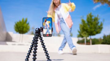 Explora el futuro de la grabación de videos con el Auto-Tracking Stand Pro de Belkin. Este innovador soporte para iPhone, compatible con la tecnología DockKit de Apple, ofrece versatilidad, silenciosidad y una experiencia de grabación única. ¡Prepárate para dar un paso adelante en tu creatividad!