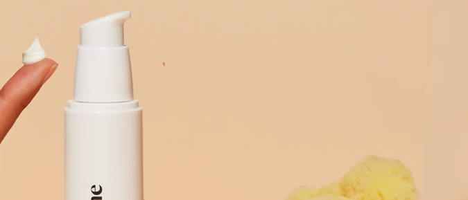 Solución Recetada Personalizada: Dermatólogos destacan la efectividad de la crema Apóstrofo, permitiendo una solución personalizada para cada individuo.