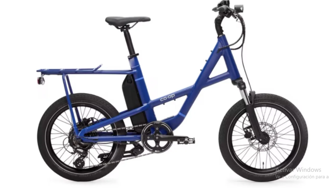 La Bicicleta Eléctrica Co-op Cycles ofrece rendimiento y estilo. ¡Ahorra un 40% en REI, llévatela por $899 y pedalea hacia tus sueños!