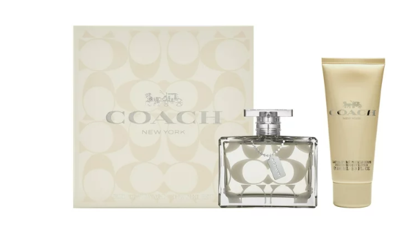 Deja una impresión duradera con el Set de Regalo Coach Signature. Ahorra $47.01 en este encantador regalo. Solo $54.99 en Walmart. ¡La sofisticación nunca fue tan accesible!