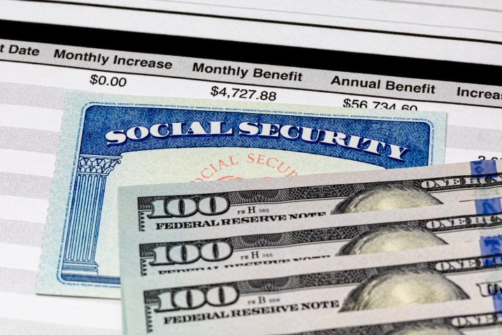 Últimas noticias financieras: Seguro Social emite pagos de hasta $1,907 para jubilados y personas con discapacidad. Entérate de los requisitos y fechas importantes.