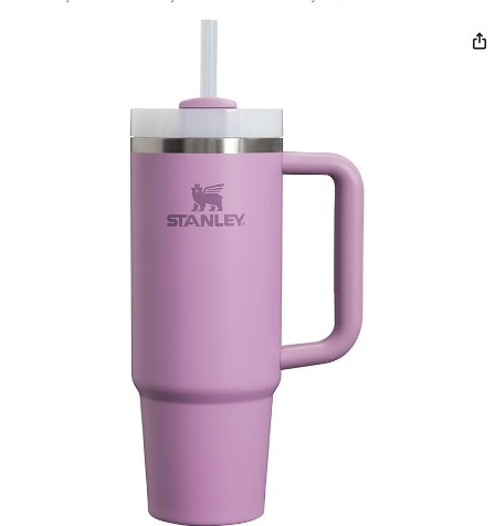 Experimenta la perfección en cada sorbo con el Stanley Quencher H2.0 FlowState. Su tecnología de aislamiento al vacío y diseño elegante lo convierten en el compañero ideal para tus bebidas favoritas. No pierdas la oportunidad de tenerlo por solo $35.00 en lugar de $50.00. ¡Haz clic ahora y lleva tu experiencia de bebida al siguiente nivel
