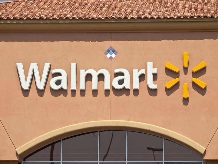 Descubre las ofertas más tentadoras en Walmart para el 7 de febrero. Desde elegantes sillas decorativas hasta tecnología de vanguardia como impresoras todo en uno y termostatos inteligentes. Ahorra dinero mientras elevas tu hogar con productos de alta calidad. ¡No te pierdas estas exclusivas ofertas de hoy!