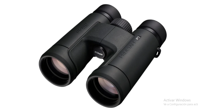 Descubre la vida silvestre con claridad gracias a los Binoculares Nikon Prostaff P7. ¡Oferta exclusiva en REI, precio disponible en tienda!