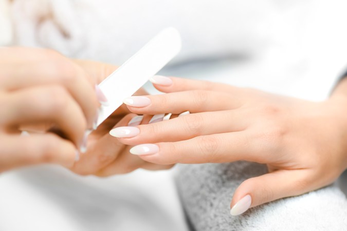 Materializa tu sueños convirtiéndote en manicurista profesional