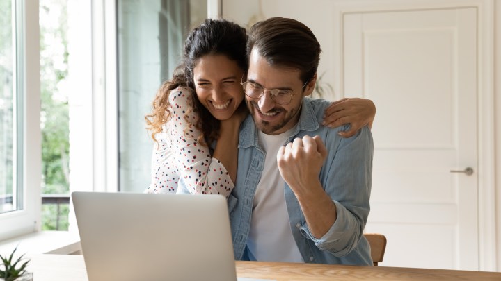 Enfrenta la necesidad de efectivo ahora con 10 formas probadas de generar ingresos rápidos. Desde la venta de artículos hasta trabajos secundarios, encuentra soluciones prácticas y seguras.