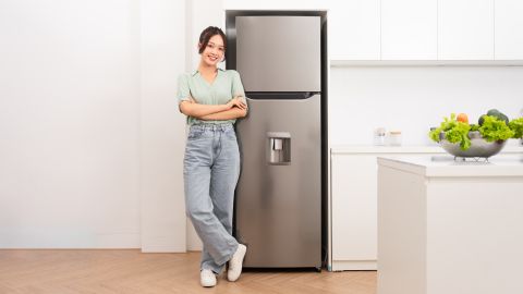 Conoce las mejores ofertas en refrigeradores que Amazon tiene para ofrecer. Desde el mini refrigerador económico de NORTHCLAN hasta el Midea Single Door con descuento del 29%, te presentamos opciones que combinan calidad, funcionalidad y ahorro. Mantén tus alimentos frescos con estos electrodomésticos destacados.