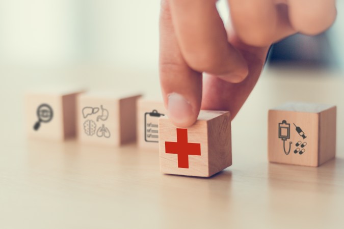 Sumérgete en la campaña de la Cruz Roja Americana que busca revertir la grave escasez de sangre en Estados Unidos. Descubre cómo Amazon se asocia en este esfuerzo, ofreciendo tarjetas de regalo de US$20 a quienes donen sangre, y cómo este gesto no solo impacta positivamente en la salud pública, sino que también proporciona beneficios tangibles.