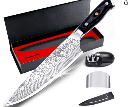 Haz que cocinar sea más fácil y seguro con el Cuchillo de Chef Profesional MOSFiATA. Este cuchillo, que cuenta con más de 9,000 compras el mes pasado y una calificación de 4.7 estrellas, es una herramienta imprescindible en cualquier cocina.