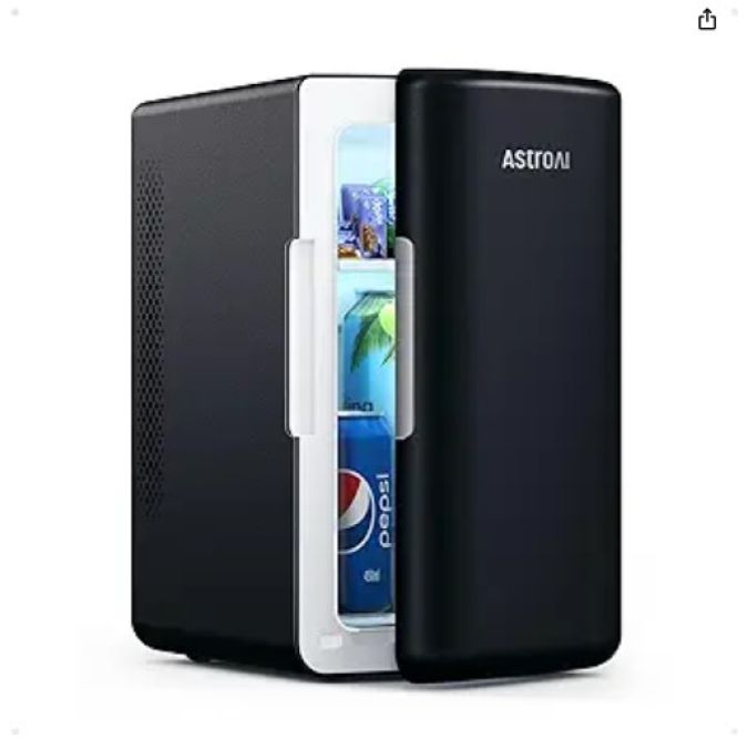 ¡No salgas de casa sin el Mini Refrigerador AstroAI! Con más de 3,000 compras el mes pasado y una calificación de 4.4 estrellas, este refrigerador portátil es una opción confiable para mantener tus productos frescos sobre la marcha.