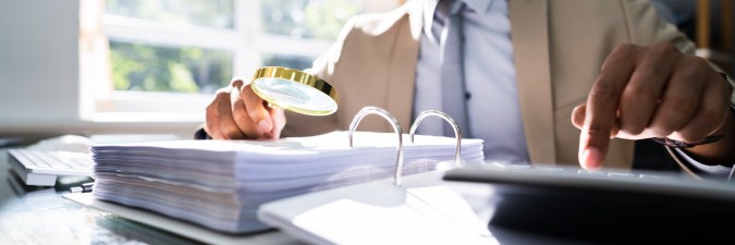 "¿Esperando tu reembolso? Descubre cómo la herramienta mejorada del IRS facilita el seguimiento de tu devolución de impuestos, con actualizaciones diarias y un lenguaje simplificado.