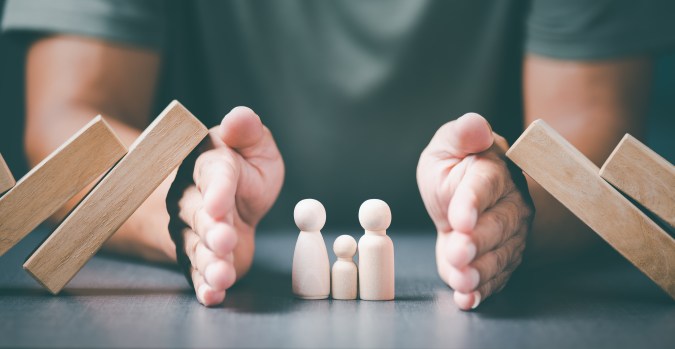 No te pierdas los detalles de los pagos del Seguro Social en marzo, con aumentos de hasta $4,873 en 9 días. Entérate de quiénes recibirán estos beneficios y cómo calcular tu pago mensual.
