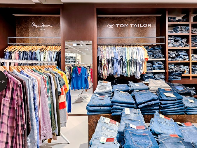 ¿Quieres encontrar productos de marca a precios accesibles? Explora el Outlet de Amazon y descubre ofertas que no podrás resistir.