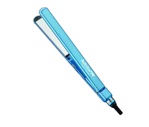 Cuida tu cabello con la enderezadora más popular del mercado: BaBylissPRO Titanium Nano, diseñada para todo tipo de cabello.