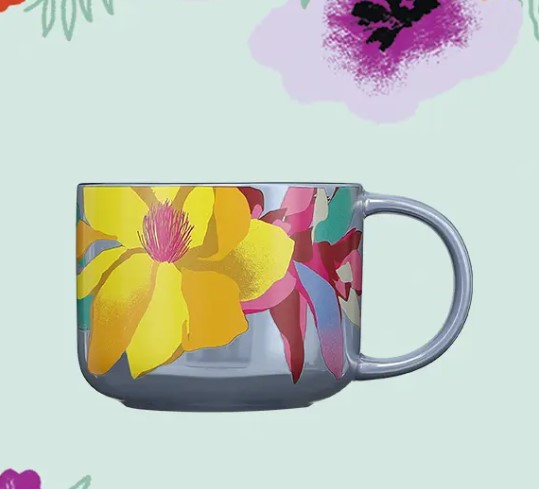 Explora un mundo de sabores con nuestra Taza fría de plantas exóticas. Con su diseño vibrante y refrescante, este vaso es la elección perfecta para aquellos que buscan una experiencia sensorial única con cada sorbo. Disponible en tiendas selectas de Starbucks por solo $19.95.