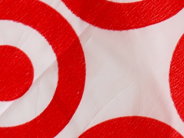 La temporada de primavera llega con descuentos imperdibles en Target. Desde robots aspiradores hasta batidoras, encuentra todo lo que necesitas para tu hogar.