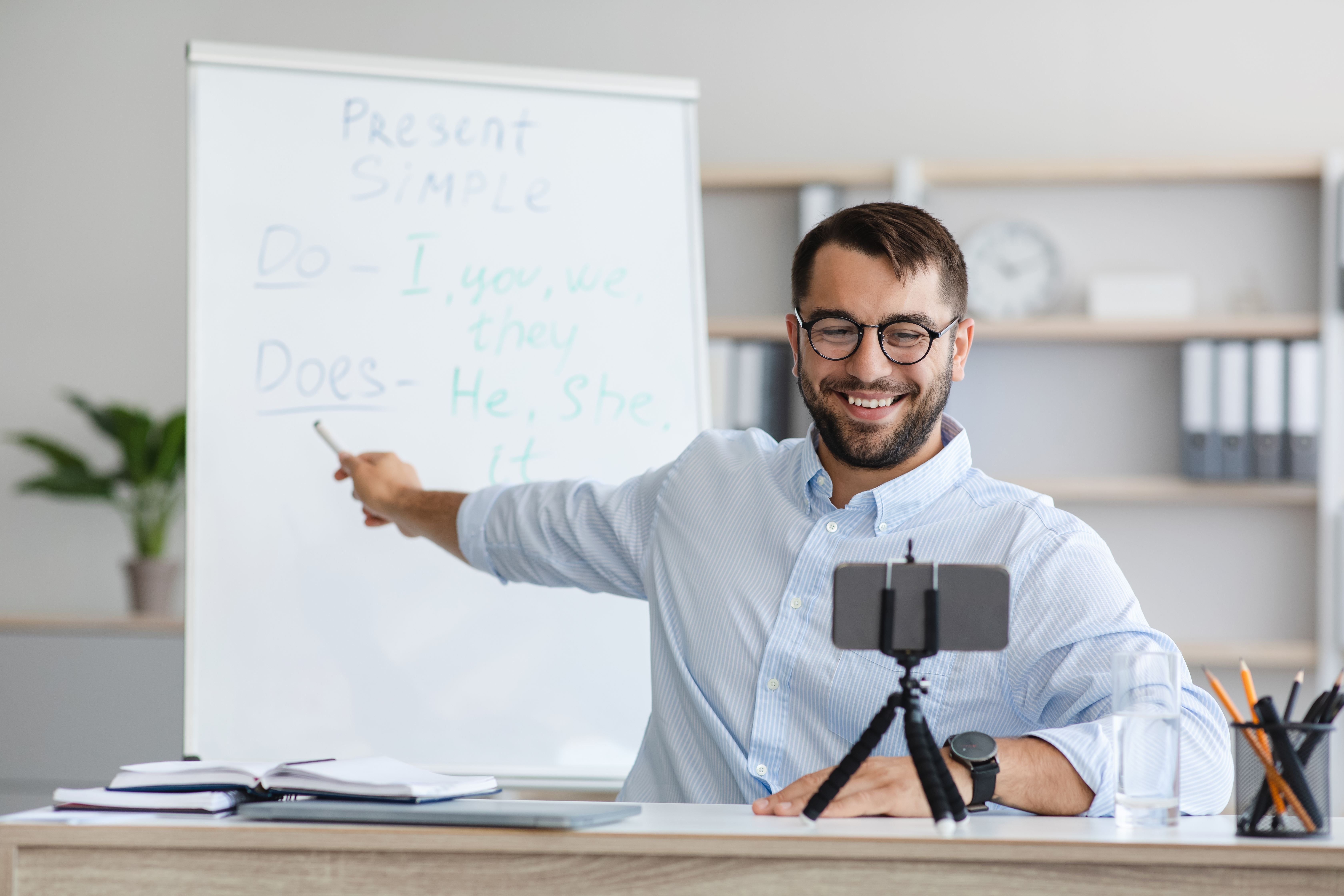 Accede a educación de calidad sin costo: Cursos online gratuitos para todos los públicos. Amplía tus horizontes y adquiere nuevas competencias para tu desarrollo personal y profesional.