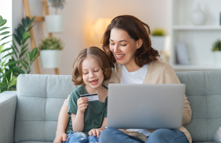 Obtén información clave sobre el Crédito Tributario por Hijos de $3,000 y cómo calificar para este beneficio financiero.