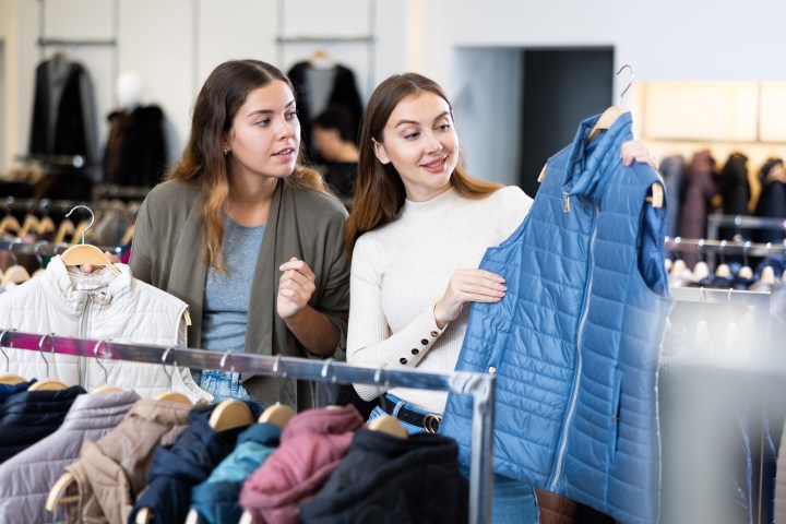 Ahorra dinero sin comprometer la calidad: encuentra las mejores gangas en moda con nuestras recomendaciones de tiendas online.