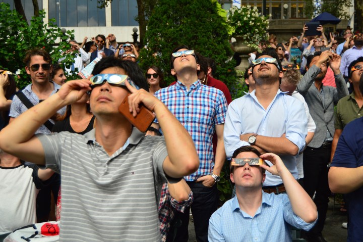 Lentes para el eclipse