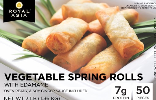 Saborea los rollitos de primavera de verduras Royal Asia de Costco, una opción saludable y fácil de preparar para tus cenas. Vienen con una salsa de soja y jengibre que complementa su sabor fresco.
