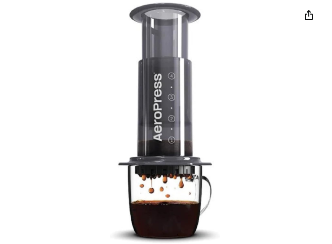 Aprovecha el descuento del Día del Padre y lleva a casa tu propia AeroPress Original para disfrutar de un café de calidad en cualquier momento y lugar.
