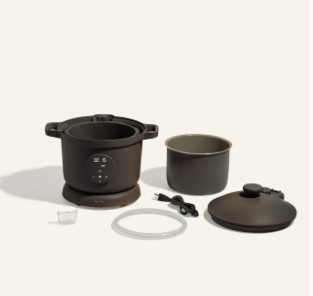  ¡Simplifica tu cocina con el Our Place Dream Cooker! Este multicooker versátil hace que cocinar sea fácil y placentero. ¡Ahorra $50 durante el Memorial Day y disfruta de una experiencia de cocina más rápida y sencilla!