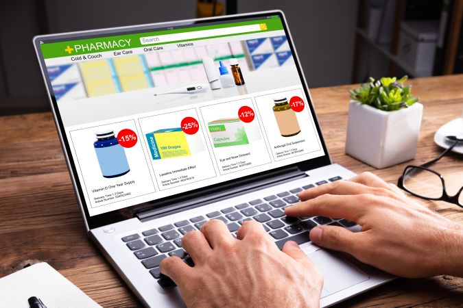 Descubre los mejores trucos para ahorrar en tus compras de farmacia y parafarmacia online en Estados Unidos.
