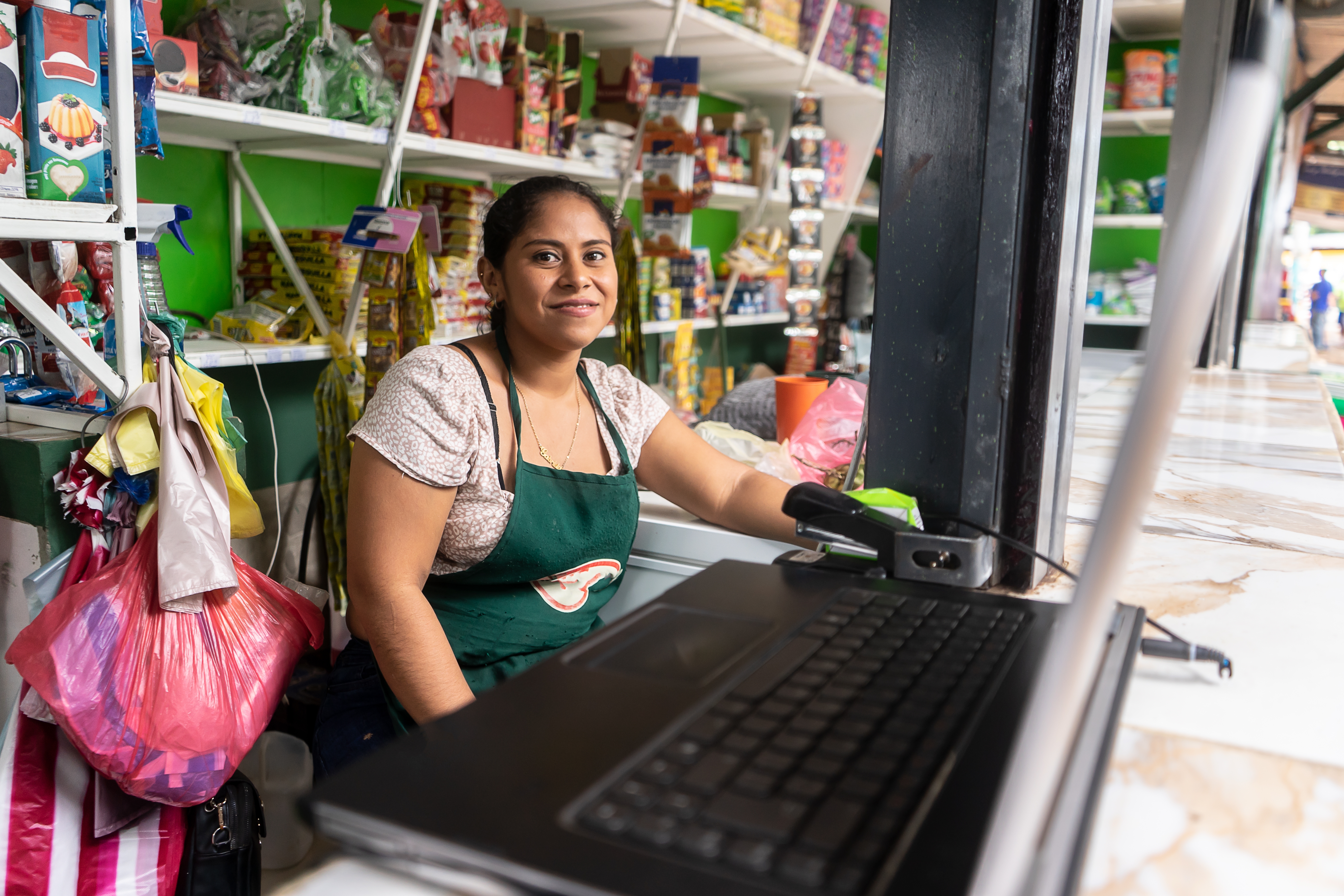 Rompe las Barreras del Idioma: 5 Empleos donde tu Idioma Nativo te Abre las Puertas al Éxito.