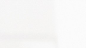 Niños divirtiéndose en la sala de 7una casa